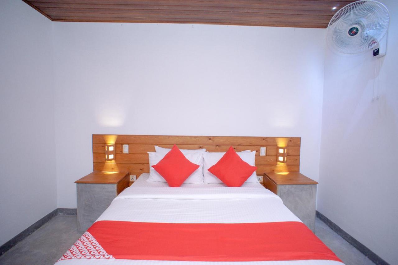 Pineview Hotel Unawatuna Ngoại thất bức ảnh